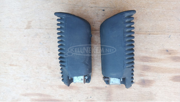 Aprilia Scarabeo 125 - 200 hátsó lábtartó pár - 4/8