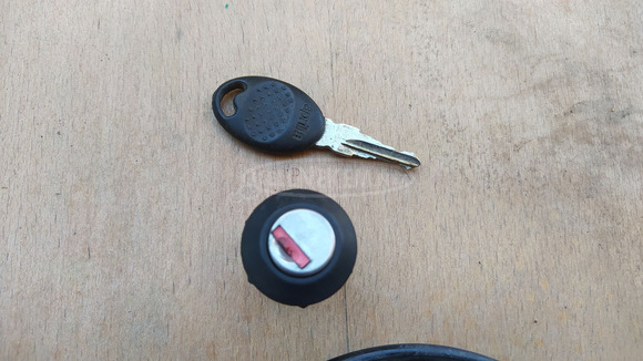 Aprilia Scarabeo 125 - 200 gyújtáskapcsoló - 7/10