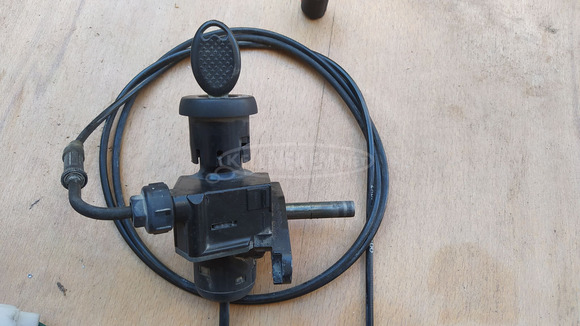 Aprilia Scarabeo 125 - 200 gyújtáskapcsoló - 8/10