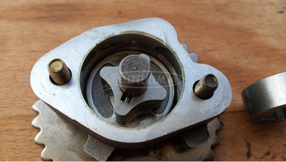 Aprilia Scarabeo 125 - 200 olajpumpa - 4/7