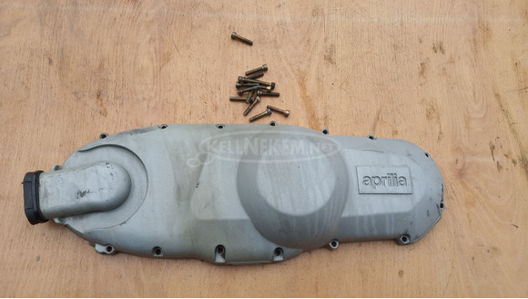 Aprilia Scarabeo 125 - 200 kuplung fedél - 1/9