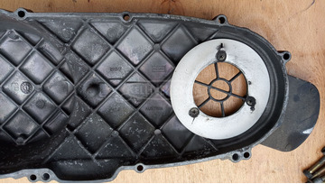 Aprilia Scarabeo 125 - 200 kuplung fedél