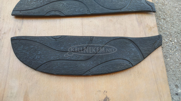 Aprilia Scarabeo 125 - 200 gumiszőnyeg pár - 2/6