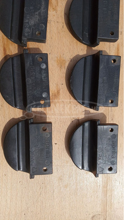 Aprilia Scarabeo 125 - 250 szatyorakasztó - 6/6