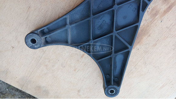 Aprilia Scarabeo 125 - 200 hátsó lengőkar - 6/7