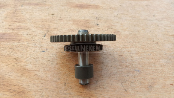 Aprilia Scarabeo 125 - 200 közlőkerék - 2/3