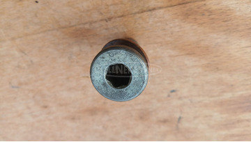 Aprilia Scarabeo 125 - 200 olajleeresztő csavar