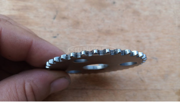 Aprilia Scarabeo 125 - 200 vezérműlánckerék felső