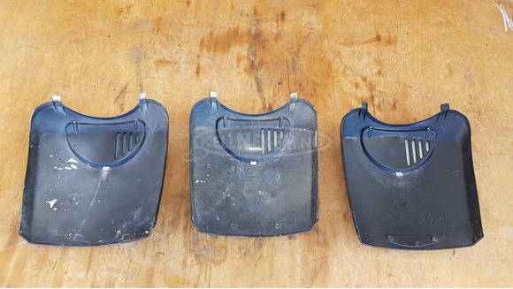 Aprilia Scarabeo 125 - 200 első idom betét 2 - 5/9