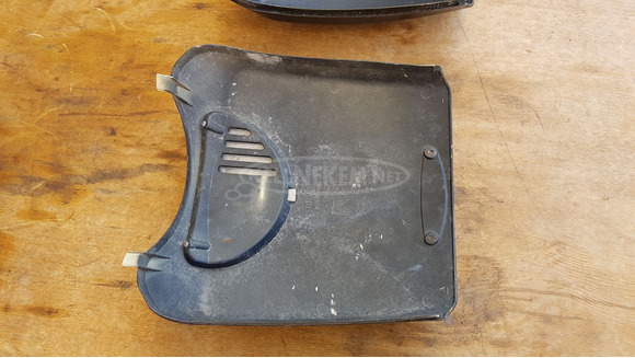 Aprilia Scarabeo 125 - 200 első idom betét 2 - 7/9