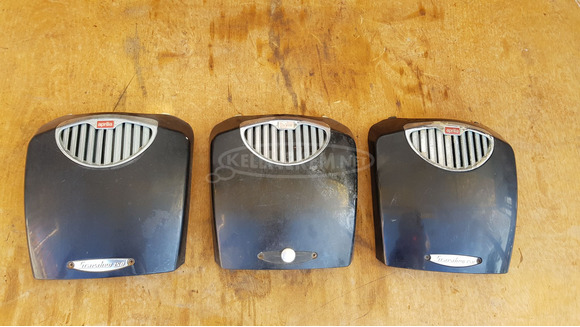 Aprilia Scarabeo 125 - 200 első idom betét 2 - 9/9