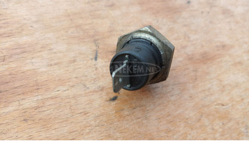 Aprilia Scarabeo 125 - 200 olajnyomás gomba