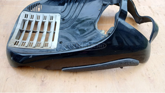 Aprilia Scarabeo 125 - 200 első idom fekete - 3/10