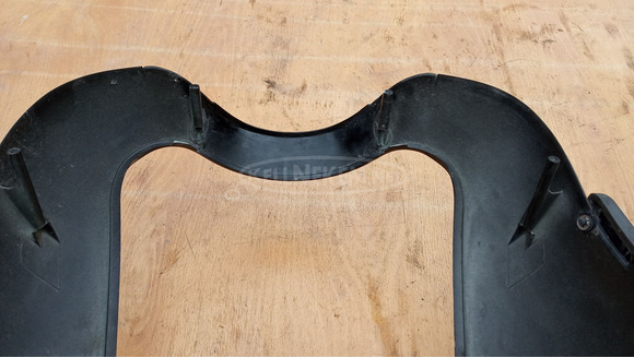 Aprilia Scarabeo 125 - 200 első idom fekete - 9/10