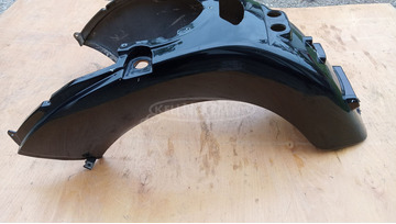 Aprilia Scarabeo 125 - 200 hátsó sárvédő fekete