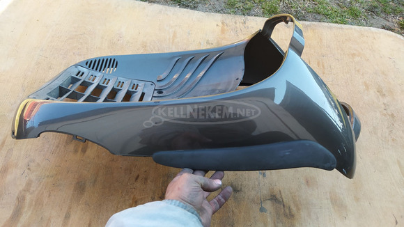 Aprilia Scarabeo 125 - 250 (piaggio) első idom sérült - 2/10