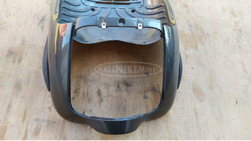 Aprilia Scarabeo 125 - 250 (piaggio) első idom sérült