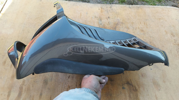 Aprilia Scarabeo 125 - 250 (piaggio) első idom sérült - 5/10