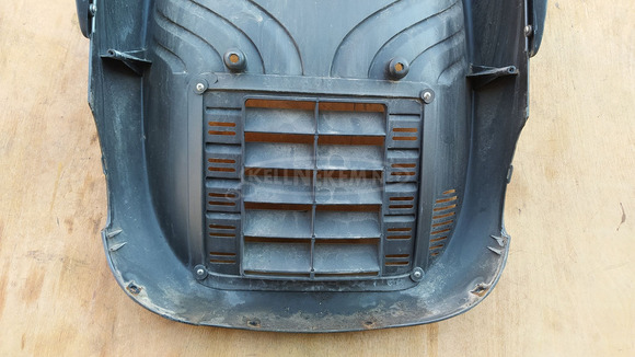 Aprilia Scarabeo 125 - 250 (piaggio) első idom sérült - 8/10