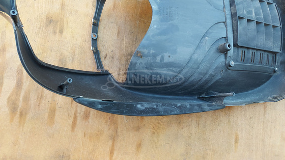 Aprilia Scarabeo 125 - 250 (piaggio) első idom sérült - 9/10