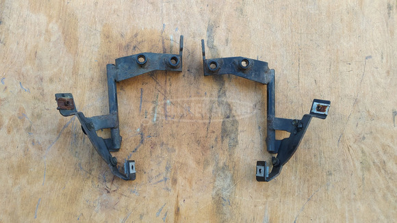 Aprilia Scarabeo 125 - 250 (piaggio) plexi rögzítő konzol - 1/9