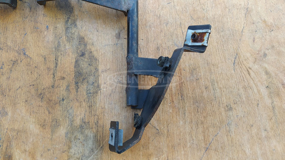 Aprilia Scarabeo 125 - 250 (piaggio) plexi rögzítő konzol - 8/9