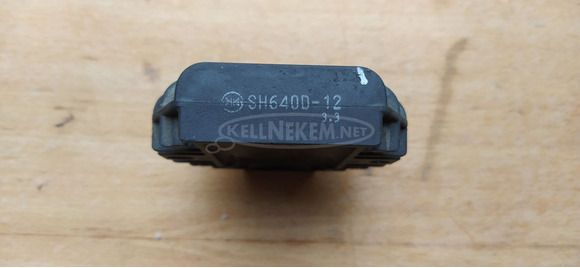 Aprilia Scarabeo 125 - 200 (piaggio) feszültségszabályzó