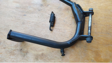 Aprilia Scarabeo 125 - 250 (piaggio) középtámasz