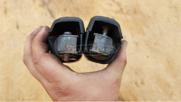 Aprilia Scarabeo 125 - 250 (piaggio) hátsó lábtartó pár - 5/5