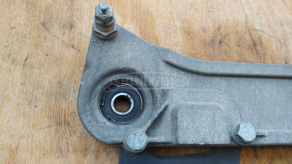 Aprilia Scarabeo 125 - 200 (piaggio) hátsó lengőkar - 2/8