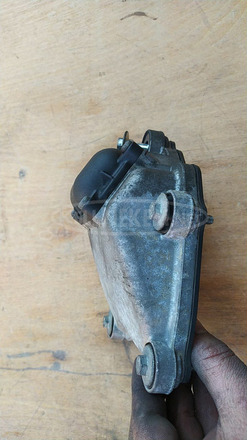 Aprilia Scarabeo 125 - 200 (piaggio) szelepfedél - 5/6