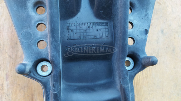 Aprilia Scarabeo 125 - 250 (piaggio) hátsó kapaszkodó - 6/8