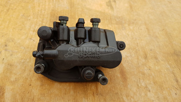 Aprilia Scarabeo 125 - 250 (piaggio) első féknyereg