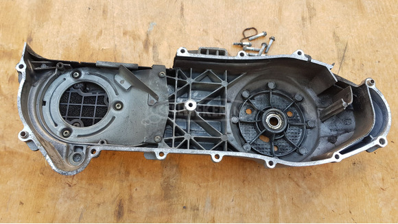 Aprilia Scarabeo 250 (piaggio) kuplung fedél - 4/10