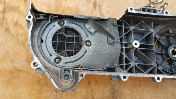 Aprilia Scarabeo 250 (piaggio) kuplung fedél - 5/10