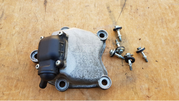 Aprilia Scarabeo 250 (piaggio) szelepfedél - 1/7