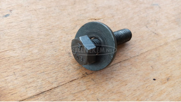 Aprilia Scarabeo 125 - 200 főtengely csavar gyújtás felőli