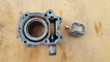 Aprilia Scarabeo 150 henger