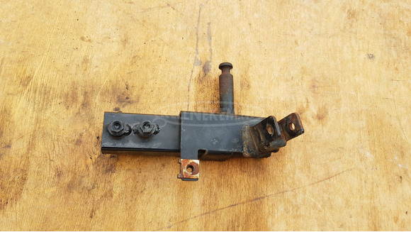 Aprilia Scarabeo 125 - 250 (piaggio) hátsó lábtartó konzol balos - 1/5