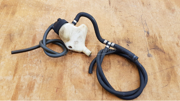 Aprilia Scarabeo 125 - 250 (piaggio) kiegyenlítő tartály - 2/6