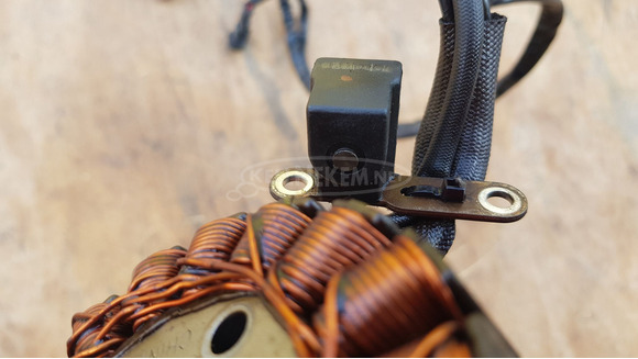 Piaggio Beverly Tourer 400 gyújtás állórész - 6/10