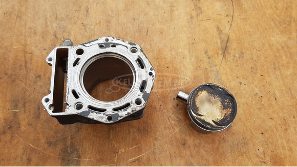 Piaggio Beverly Tourer 400 henger - 1/10