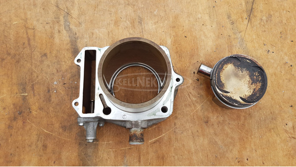 Piaggio Beverly Tourer 400 henger - 5/10