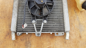 Piaggio Beverly Tourer 400 hűtő