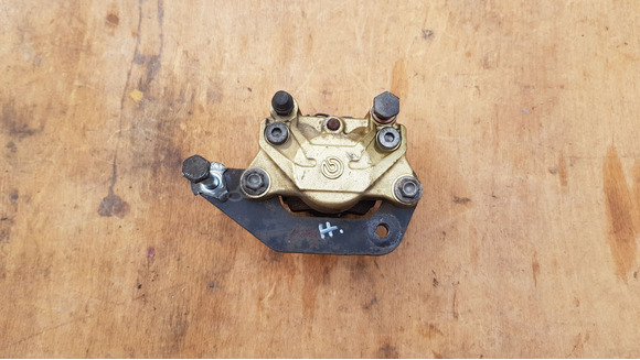 Piaggio Beverly Tourer 400 hátsó féknyereg - 1/5