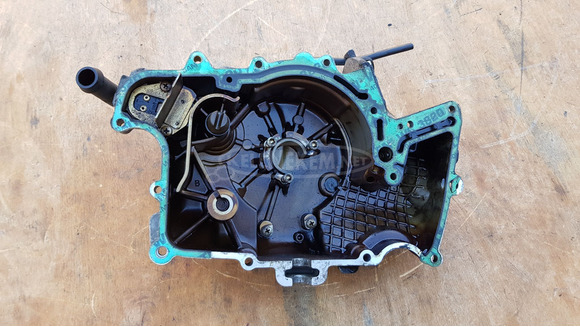 Piaggio Beverly Tourer 400 gyújtásfedél vízpumpával - 5/10