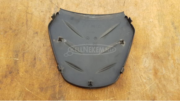 Piaggio Beverly Tourer 400 hátsó kapaszkodó burkolat - 4/6