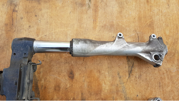 Piaggio Beverly Tourer 400 első villa - 3/9