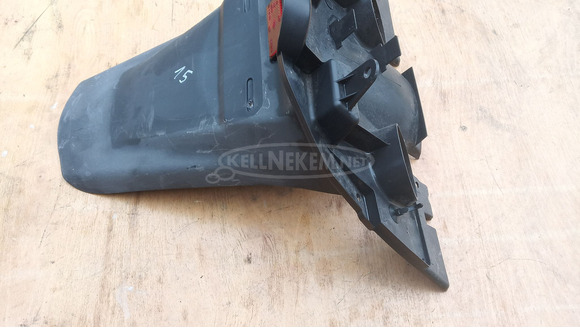 Suzuki Burgman UH 125 - 150 hátsó sárvédő - 3/8