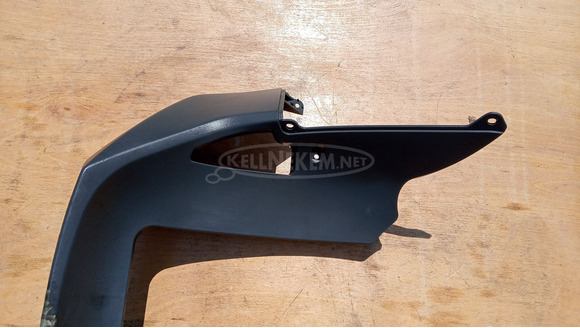 Suzuki Burgman UH 125 - 150 első idom alsó - 3/10